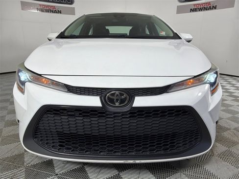 Used 2022 Toyota Corolla LE image 8