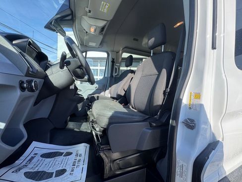 Used 2019 Ford Transit 350 XLT image 12