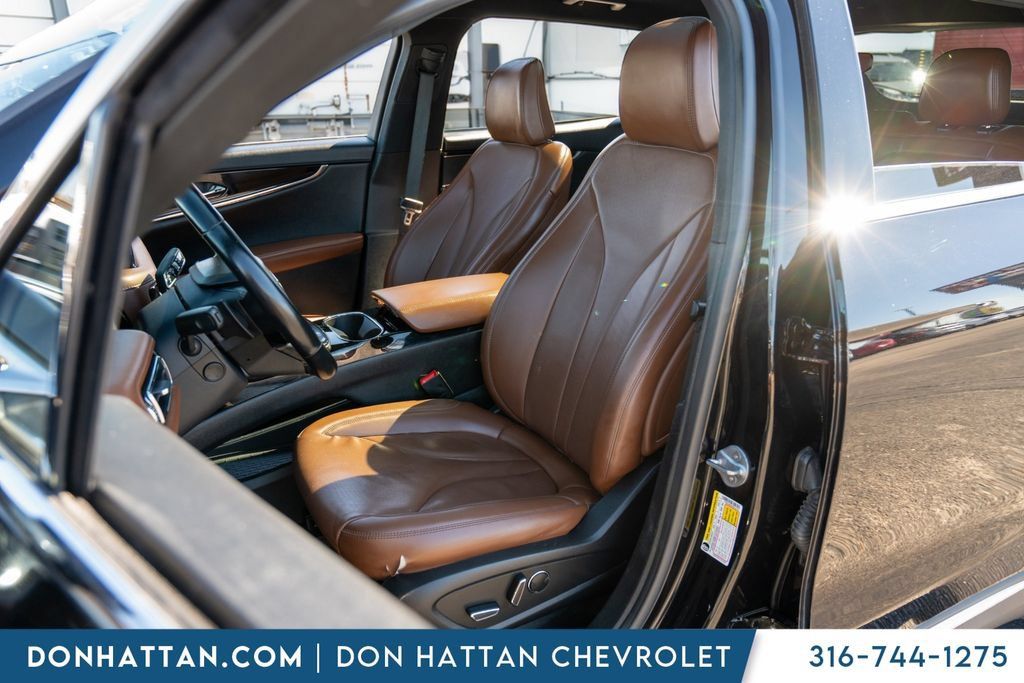 Used 2023 Lincoln Nautilus Reserve AWD/4WD image 5