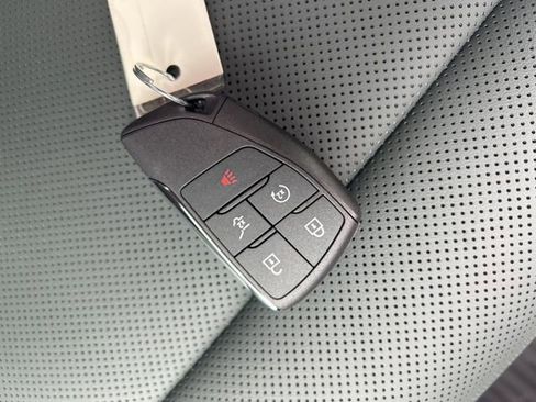 New 2026 GMC Terrain AT4 w/ LPO, Floor Liner Package image 25