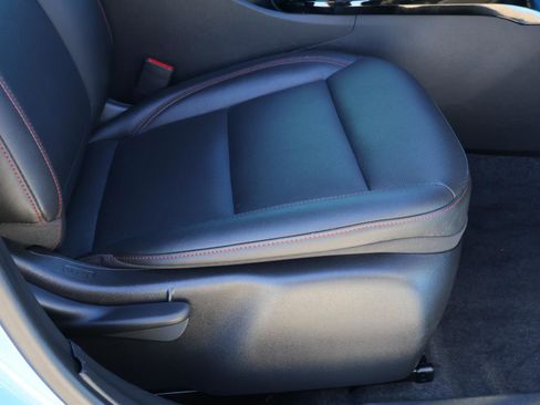 Used 2024 Chevrolet Trax RS w/ Sunroof Package image 20