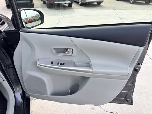 Used 2012 Toyota Prius V Five image 24