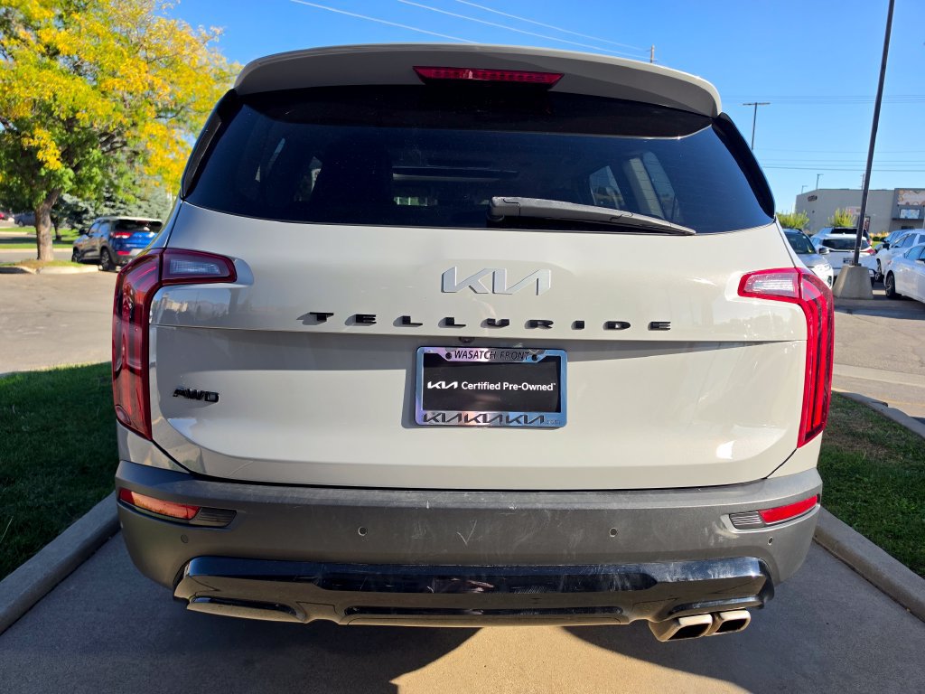 Certified 2022 Kia Telluride EX w/ EX Premium Package AWD/4WD image 6