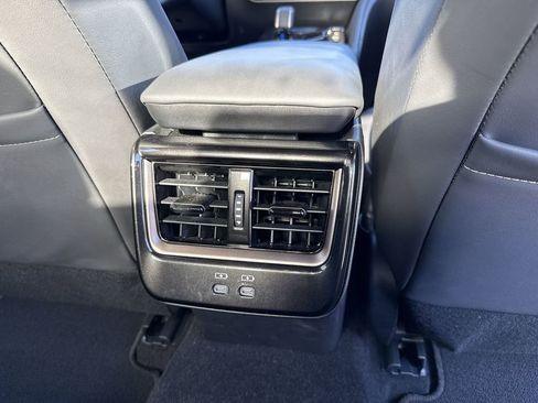 Used 2025 Toyota Crown XLE image 18