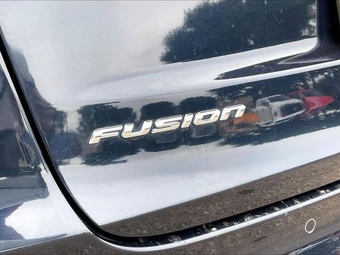 Used 2020 Ford Fusion SE FWD image 30
