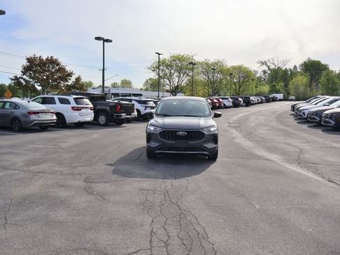 Used 2023 Ford Escape Active AWD/4WD image 10