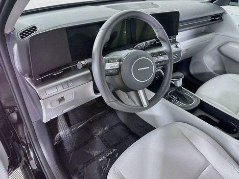 Certified 2025 Hyundai Kona SEL AWD/4WD image 17