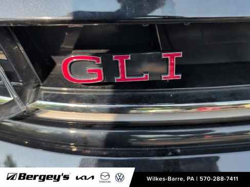 Used 2025 Volkswagen Jetta GLI Autobahn w/ GLI Black Package FWD image 9