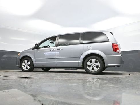 Used 2013 Dodge Grand Caravan SE FWD image 39