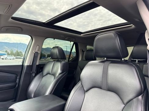 Used 2024 Honda Pilot Touring image 20