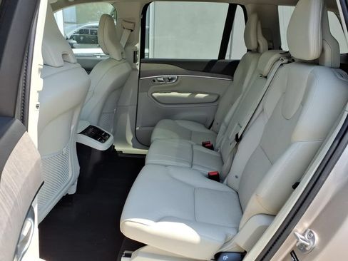 Certified 2023 Volvo XC90 B6 Plus w/ Protection Package AWD/4WD image 8