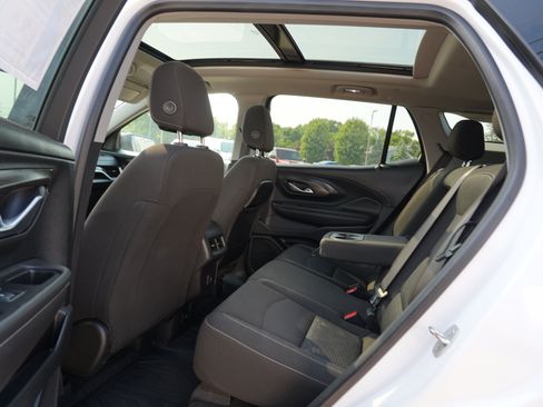 Used 2022 GMC Terrain SLE w/ Driver Convenience Package AWD/4WD image 20
