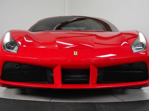 Used 2017 Ferrari 488 GTB RWD image 14