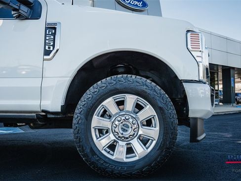 Used 2022 Ford F250 Platinum w/ FX4 Off-Road Package image 7