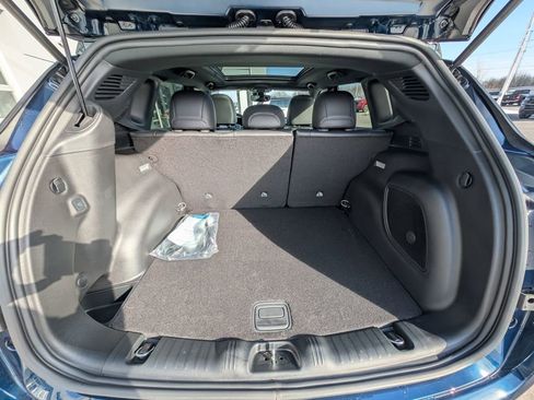 New 2026 Jeep Compass Trailhawk w/ Sun, Sound & Navigation Group AWD/4WD image 13