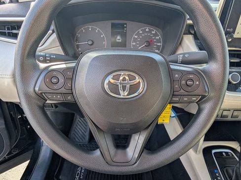 Used 2024 Toyota Corolla Cross L image 27