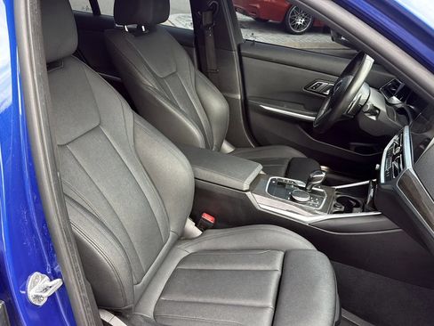 Used 2020 BMW 330i Sedan w/ M Sport Package RWD image 26