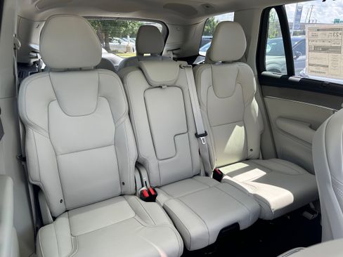 Used 2026 Volvo XC90 B6 Ultra w/ Protection Package AWD/4WD image 10