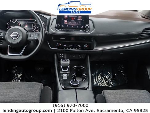 Used 2023 Nissan Rogue SV image 11