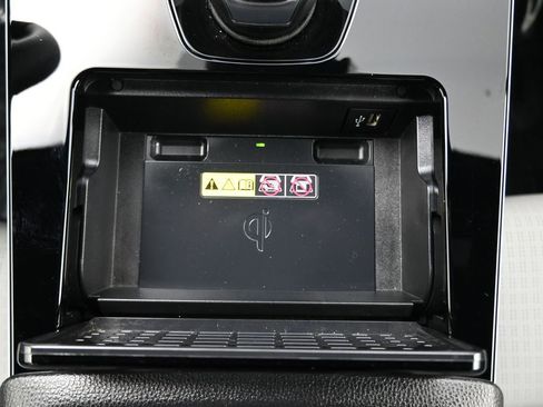 Used 2024 Subaru Solterra Limited image 30