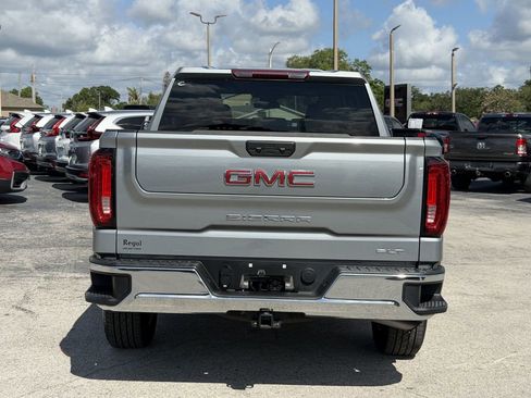 Certified 2025 GMC Sierra 1500 SLT AWD/4WD image 6