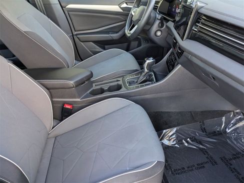 Used 2025 Volkswagen Jetta Sport image 30