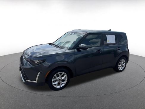 Used 2025 Kia Soul LX w/ LX Technology Package image 8