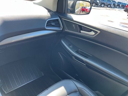 Used 2024 Ford Edge SEL w/ Convenience Package image 18