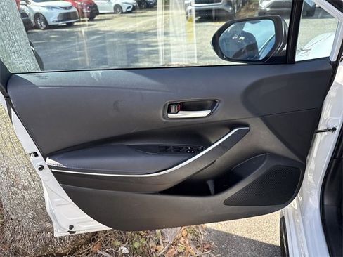 Used 2022 Toyota Corolla SE image 9