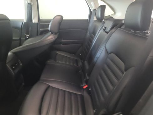 Used 2024 Ford Edge SEL image 18