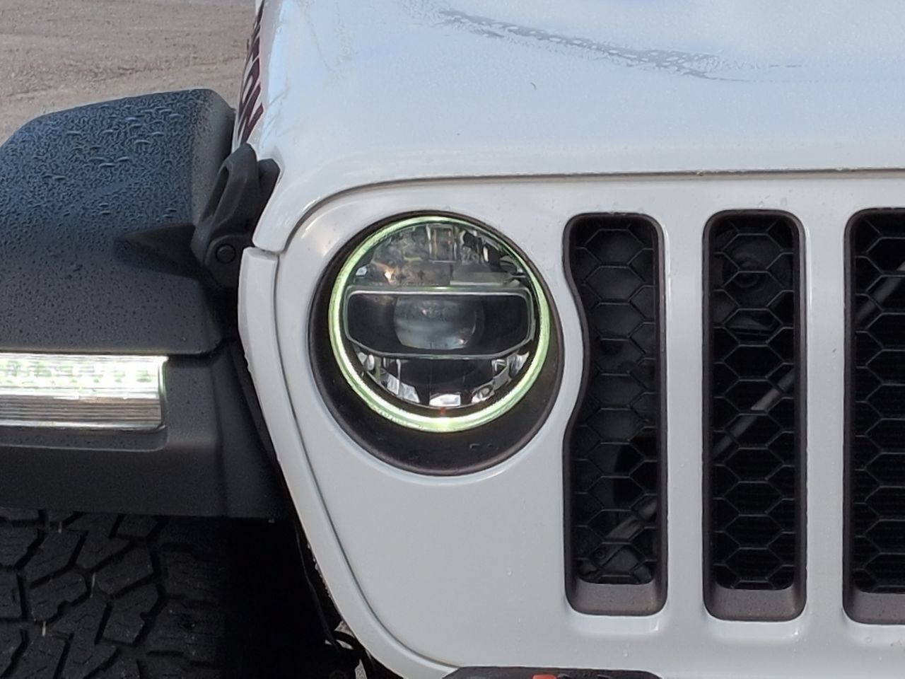 Used 2022 Jeep Gladiator Rubicon w/ LED Lighting Group AWD/4WD image 10