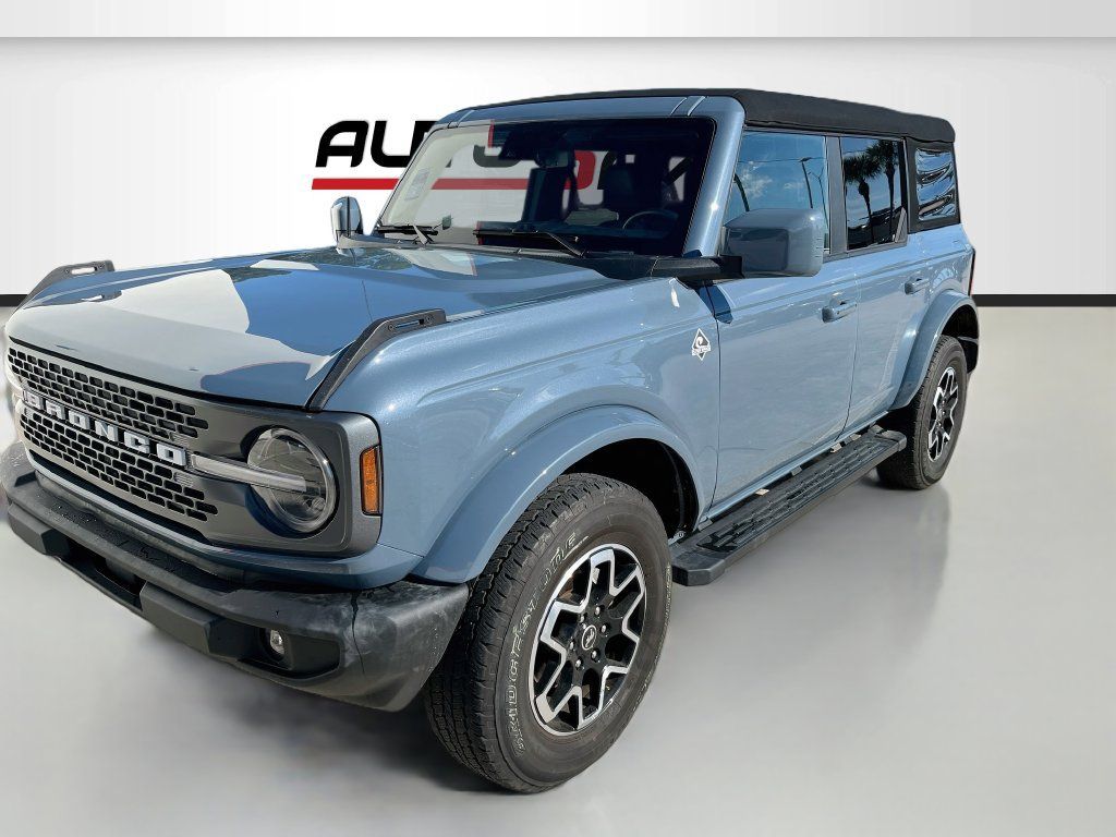 Used 2024 Ford Bronco Outer Banks AWD/4WD image 3