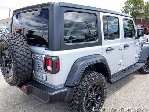 Used 2023 Jeep Wrangler Unlimited w/ Cold Weather Group AWD/4WD image 9
