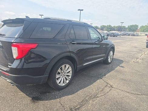 Used 2022 Ford Explorer Limited w/ Hybrid Equipment Group 310A AWD/4WD image 2