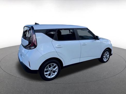 Used 2025 Kia Soul LX w/ LX Technology Package image 15
