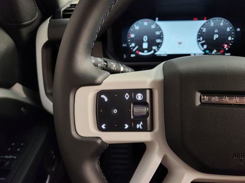 New 2026 Land Rover Defender 110 X-Dynamic SE AWD/4WD image 27