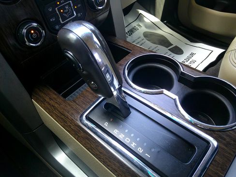 Used 2013 Ford F150 Lariat w/ Lariat Chrome Pkg image 23