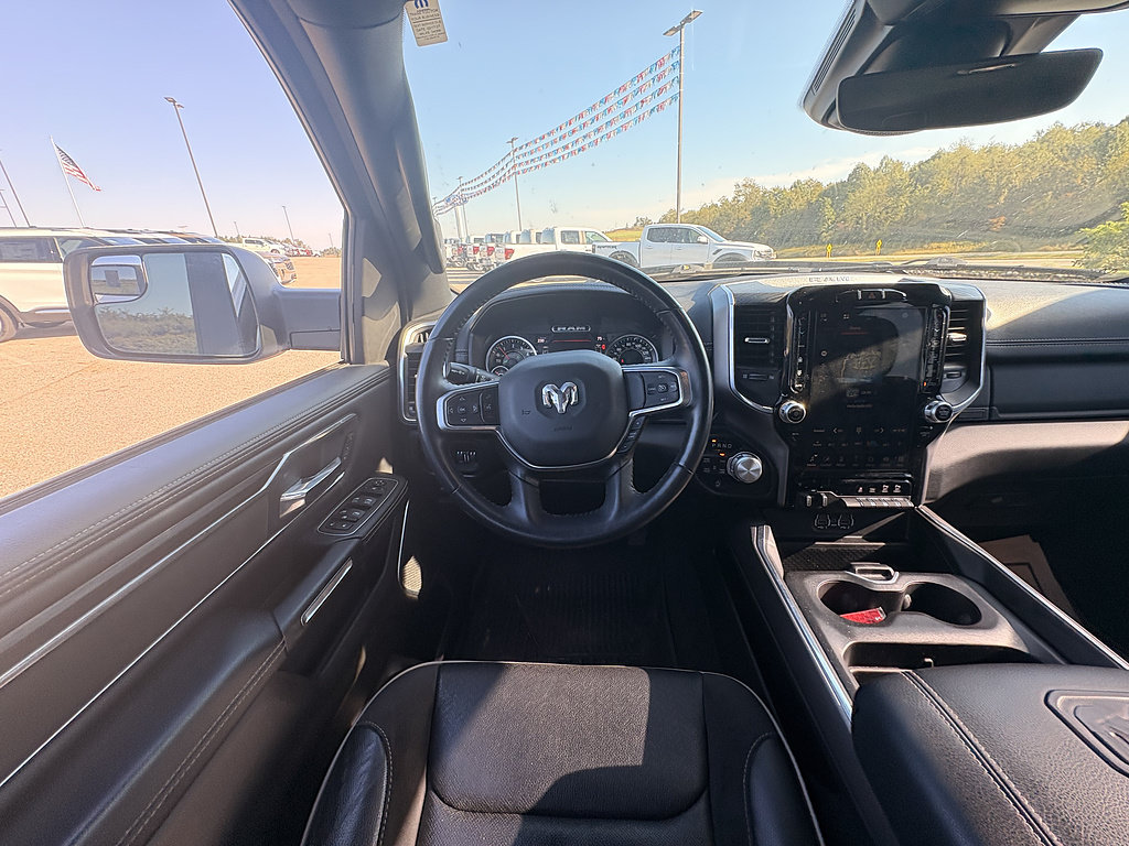 Used 2023 RAM 1500 Laramie AWD/4WD image 21