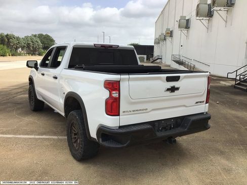 Used 2022 Chevrolet Silverado 1500 ZR2 w/ Technology Package AWD/4WD image 4
