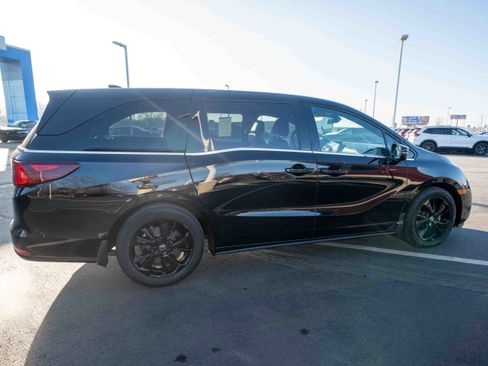 Certified 2023 Honda Odyssey Sport image 6