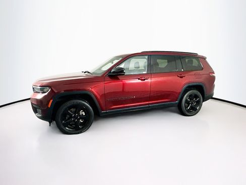 Used 2023 Jeep Grand Cherokee L Laredo image 4