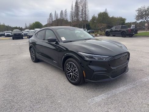 Used 2025 Ford Mustang Mach-E Premium image 3