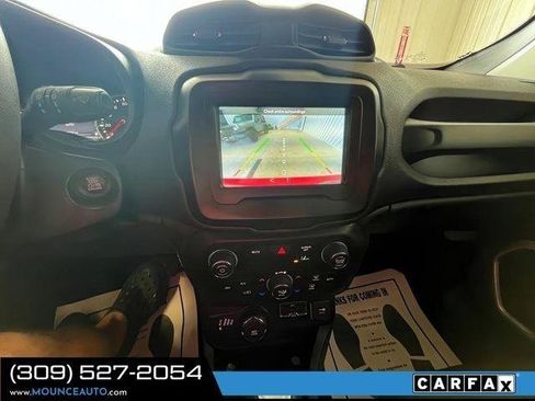 Used 2021 Jeep Renegade Latitude AWD/4WD image 19