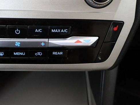 Used 2022 Ford Explorer XLT image 48