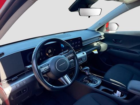 Used 2024 Hyundai Kona SEL FWD image 9