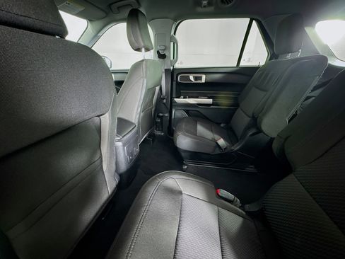 Used 2024 Ford Explorer XLT image 43