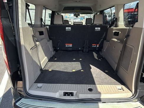 Used 2014 Ford Transit Connect Titanium FWD image 12