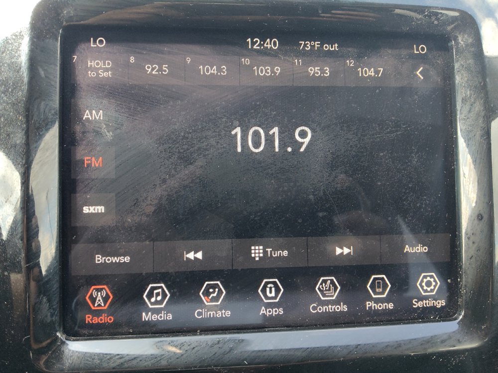 Used 2019 Jeep Cherokee Limited FWD image 25