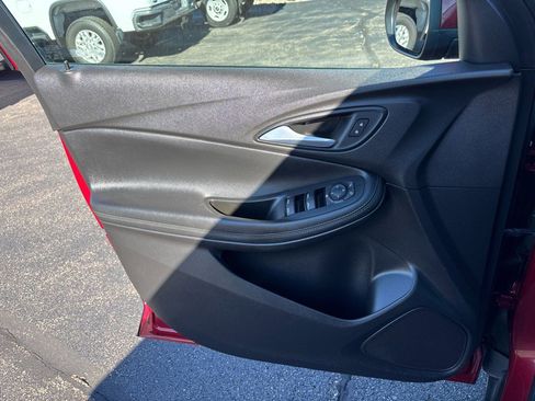 Used 2021 Buick Encore GX Select image 9