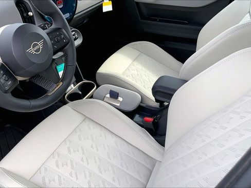 New 2026 MINI Cooper 4-Door Hardtop image 7